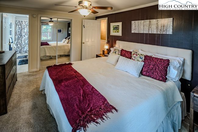 492 Skyland View Dr, House other with 3 bedrooms, 2 bathrooms and null parking in Blowing Rock NC | Image 23