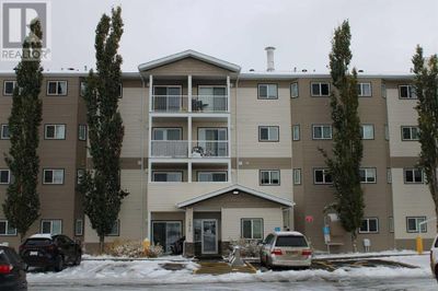 12015 Royal Oaks Dr, Condo with 2 bedrooms, 1 bathrooms and 1 parking in Grande Prairie AB | Image 1