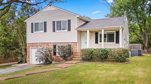 615 Meadowview Dr, Mount Juliet, TN, 37122-3625 | Card Image
