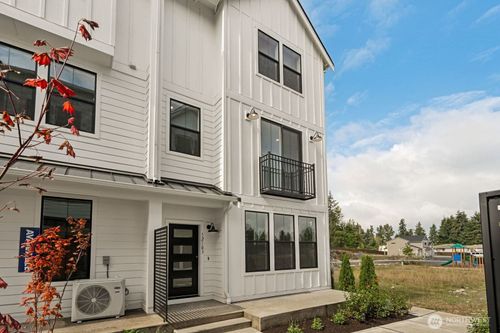 12051 127th Avenue Ct E, Puyallup, WA, 98374 | Card Image