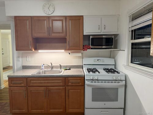 apt-1-218 94th Ave, Queens Village, NY, 11428-1846 | Card Image