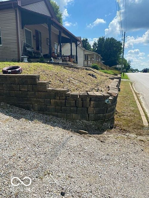 5232 E Us Highway 40, Greencastle, IN, 46135-8177 | Card Image
