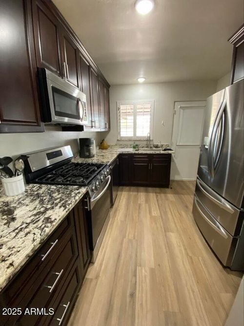 2012 W Indianola Ave, Phoenix, AZ, 85015-5466 | Card Image