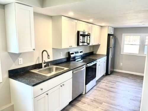 42-131 Washington St, Foxboro, MA, 02035-1377 | Card Image