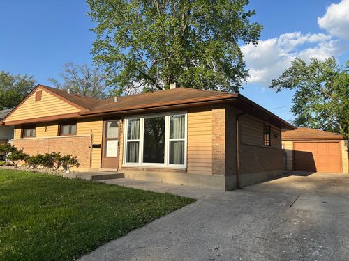 425 Neosho St, Park Forest, IL, 60466-2562 | Card Image