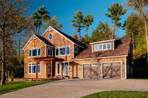 6860 Peninsula Dr, Traverse City, MI, 49686-1742 | Card Image