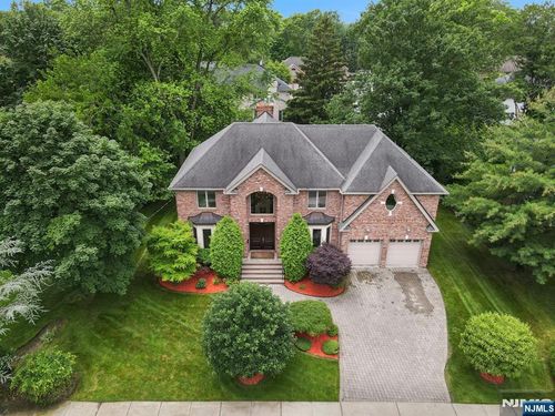 19 Collins Ave, Closter, NJ, 07624-2816 | Card Image