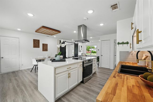 3105 Dupree St, House other with 4 bedrooms, 2 bathrooms and null parking in Irving TX | Image 7