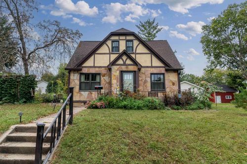 807 Bluff St Street, Cedar Falls, IA, 50613 | Card Image