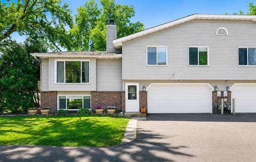 16612 Franklin Trl Se, PRIOR LAKE, MN, 55372-2928 | Card Image