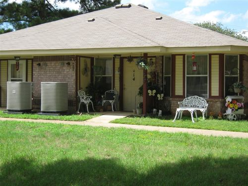 716 Gardner Dr, Palestine, TX, 75803-7000 | Card Image