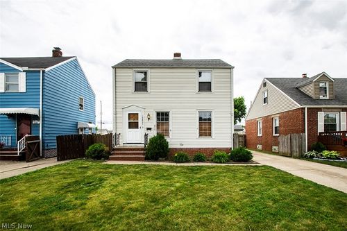 12805 Crossburn Ave, Cleveland, OH, 44135-3724 | Card Image