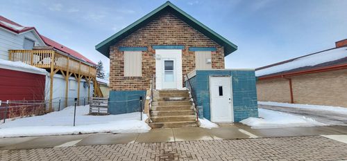 105 Main St W, Eagle Bend, MN, 56446-1200 | Card Image