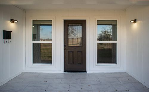 214 N Calhoun St, Groesbeck, TX, 76642-1218 | Card Image