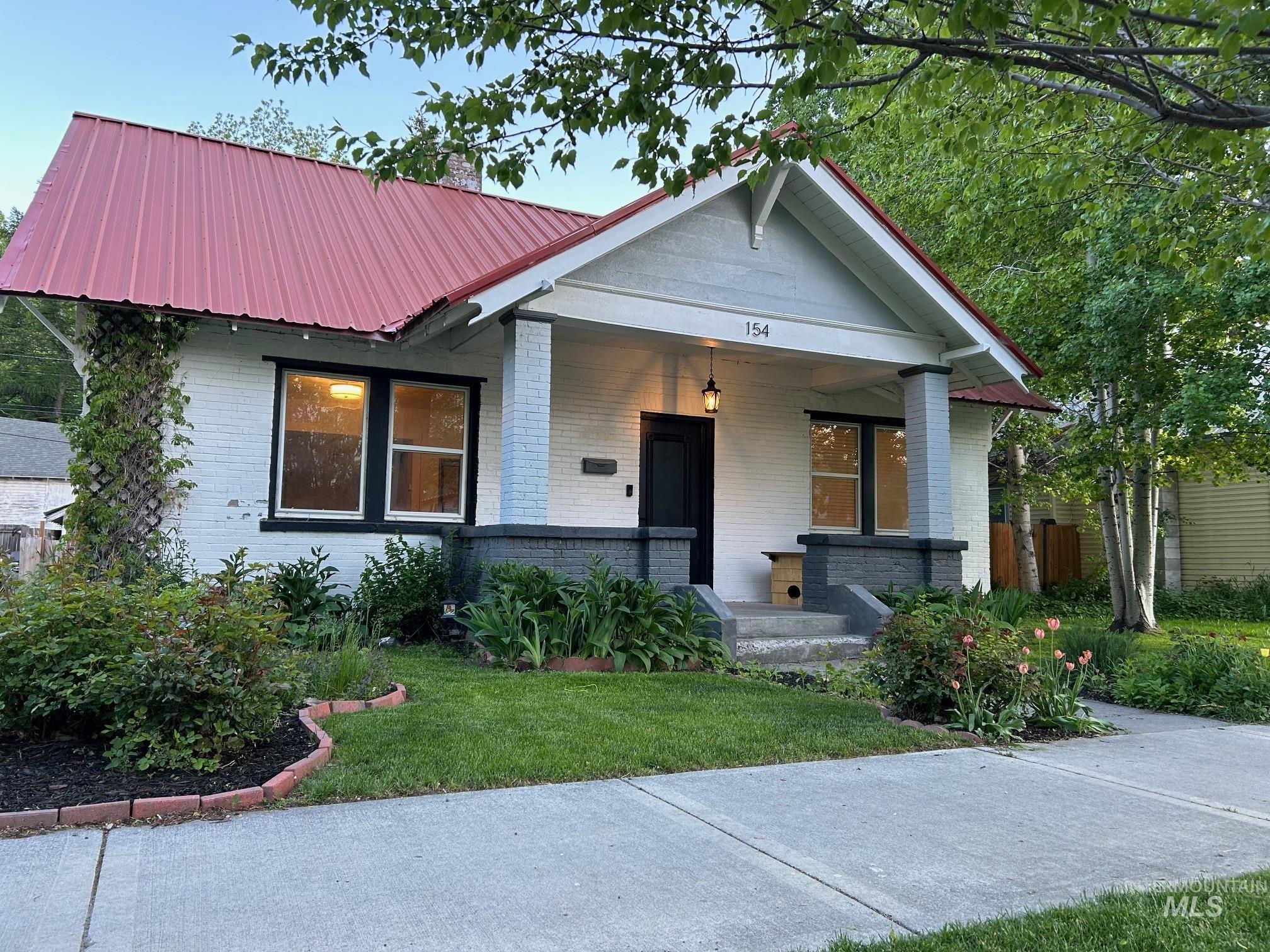 10th St, Idaho Falls, ID 83404