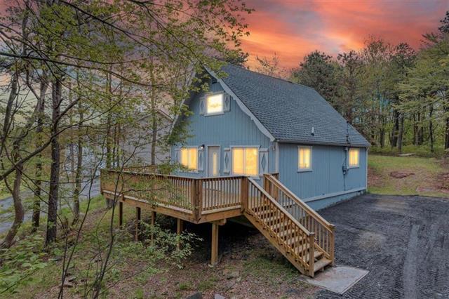 Clover Rd, Long Pond, PA 18334
