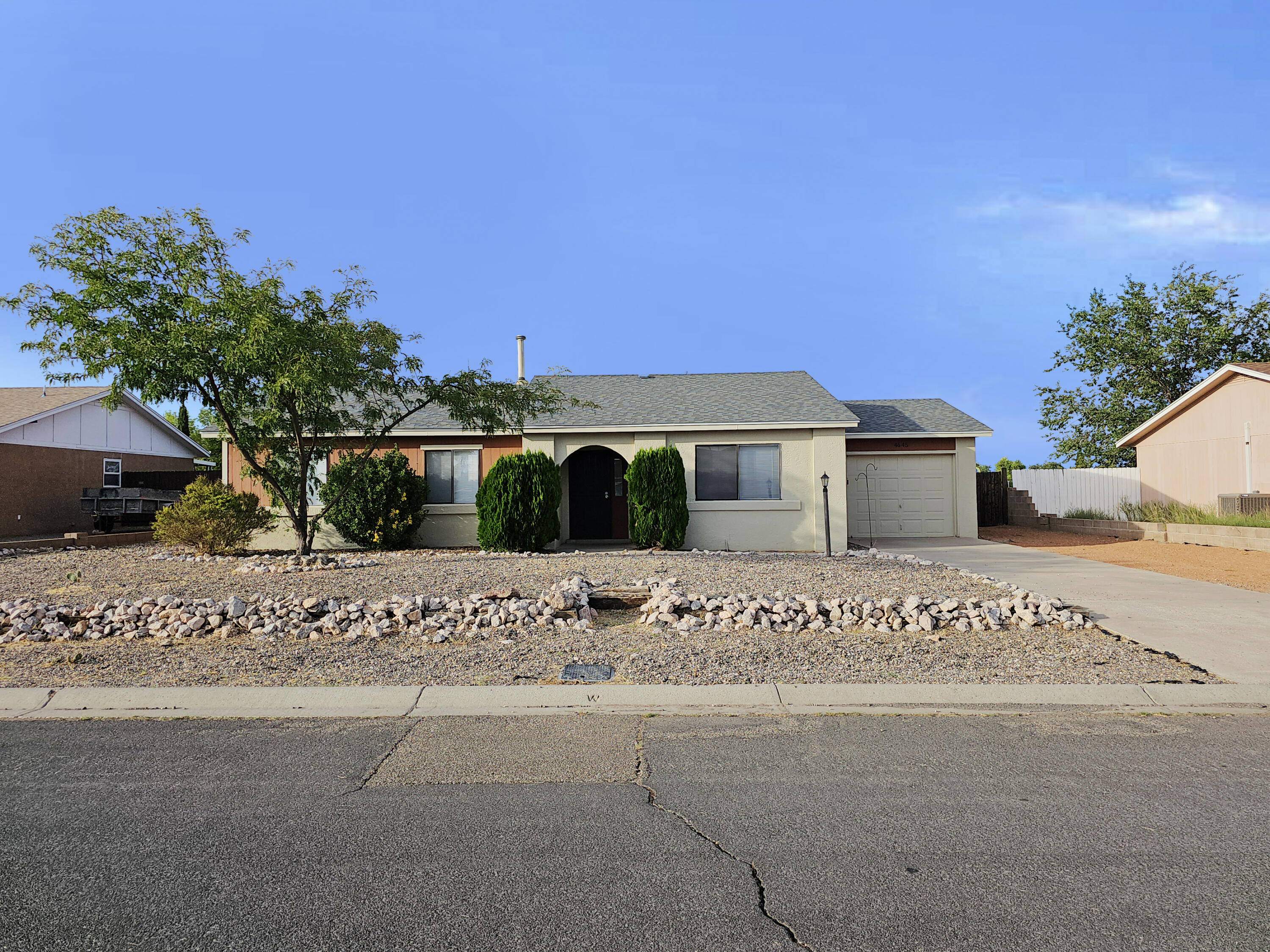 Gypsum Dr, Rio Rancho, NM 87124