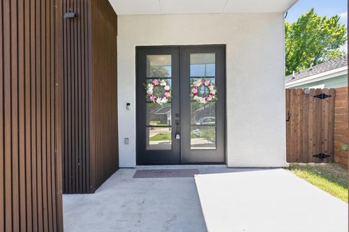 1704 Mcbroom St, Dallas, TX, 75212-2613 | Card Image