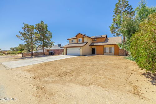 9950 Karen Ave, California City, CA, 93505-1311 | Card Image