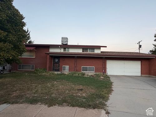 5550 S 1175 W, Riverdale, UT, 84405-4001 | Card Image