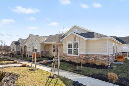 16166 Fontana St, Stilwell, KS, 66085-8407 | Card Image