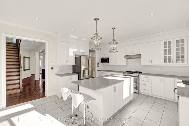 49 Lavallee Cres, House other with 6 bedrooms, 5 bathrooms and 4 parking in Brampton ON | Image 13