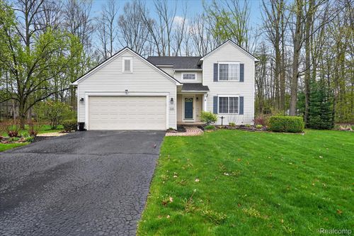 6140 Blue Heron Dr, Howell, MI, 48843-7148 | Card Image