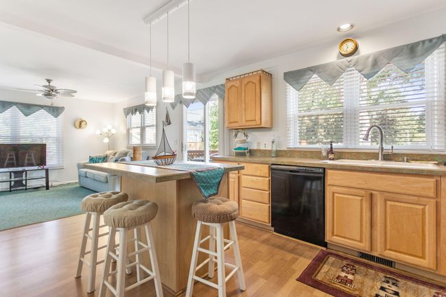 UNIT-23 - 7370 N Shore Dr, Condo with 2 bedrooms, 2 bathrooms and null parking in South Haven MI | Image 21