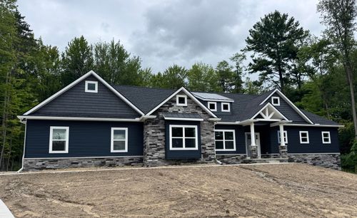 5570 Golf Club Rd, Howell, MI, 48843-9010 | Card Image