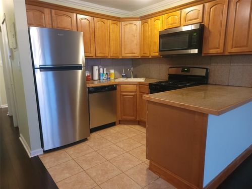 208 Beach 102nd St, Rockaway Park, NY, 11694-2844 | Card Image
