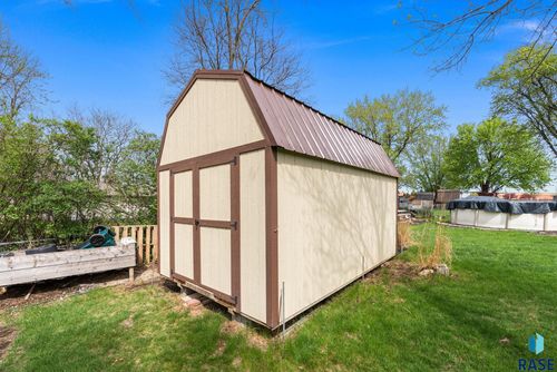 113 S 5th Ave Avenue, Brandon, SD, 57005 | Card Image