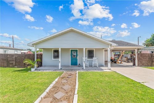 1103 Vela St, Alice, TX, 78332-5230 | Card Image