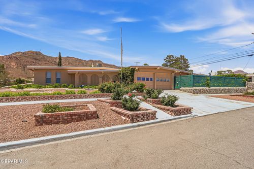 2629 Mountain Ave, El Paso, TX, 79930-2211 | Card Image