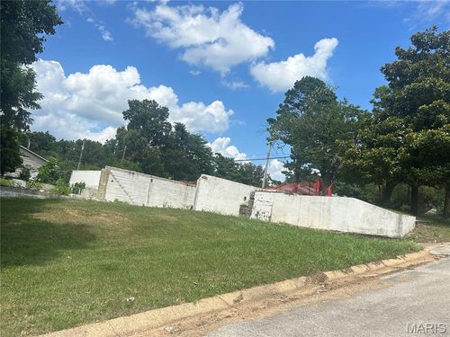 1217 S 11th St, Poplar Bluff, MO, 63901-6423 | Card Image