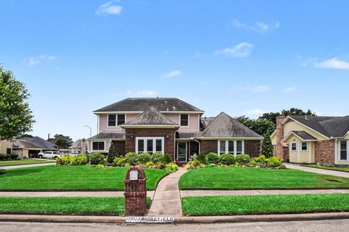 6803 Middlefield Dr, Pasadena, TX, 77505-5513 | Card Image