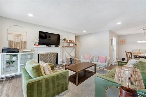 103 Natchez Trce, Sandy Springs, GA, 30350-3002 | Card Image