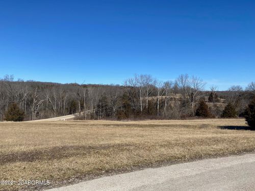 620 Whispering Cedar Ln, Jefferson City, MO, 65101-8970 | Card Image