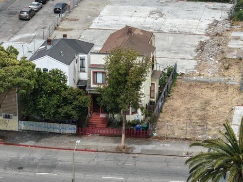 611 Harrison Street, Oakland, CA, 94607 | Card Image