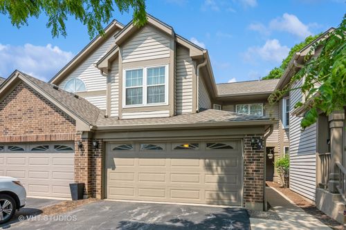 241 Old Oak Ct W, Buffalo Grove, IL, 60089-3658 | Card Image