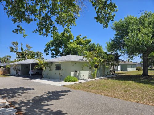 105 Base Ave E, VENICE, FL, 34285-3810 | Card Image