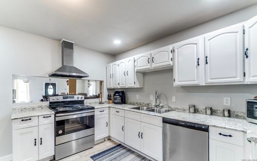 5111 Gray Buffalo Dr, San Antonio, TX, 78242-3116 | Card Image