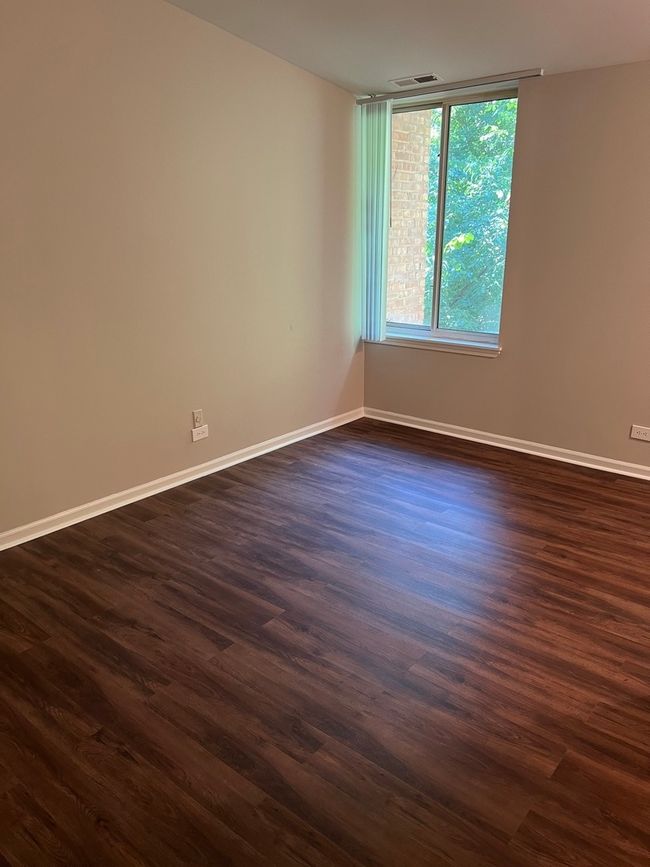 APT-3F - 5904 Forest View Rd, Condo with 2 bedrooms, 2 bathrooms and 2 parking in Lisle IL | Image 4