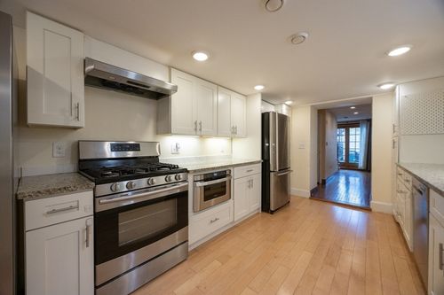 18-18 Beacon Pl, Melrose, MA, 02176-3912 | Card Image