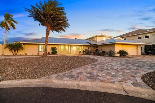 3611 99th St W, BRADENTON, FL, 34210-1232 | Card Image