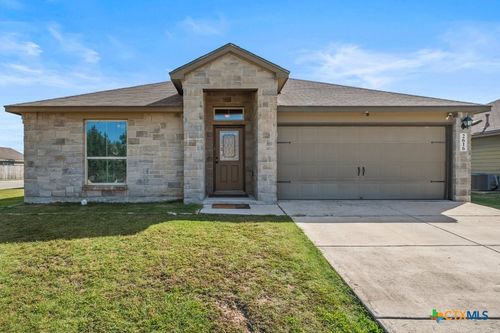 2616 Diamondback Trl, New Braunfels, TX, 78130-4112 | Card Image