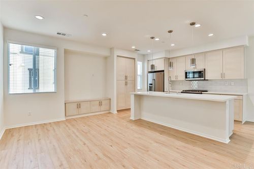 1221 Via Lucero, Oceanside, CA, 92056-4262 | Card Image