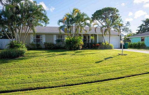 382 Se Evans Ave, Port St. Lucie, FL, 34984-4720 | Card Image