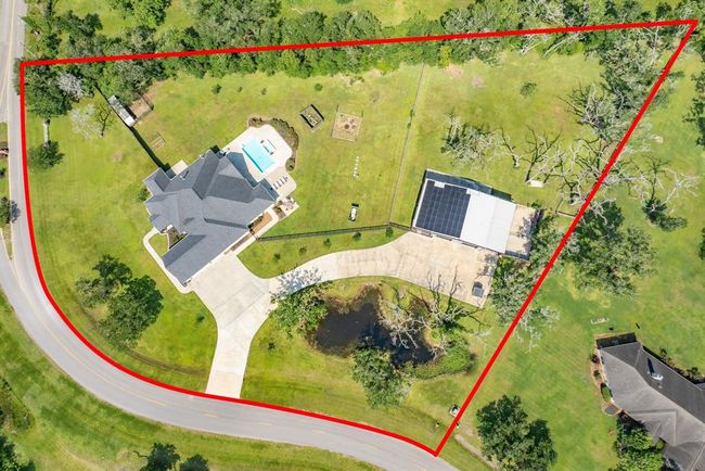 337 Thousand Oaks Dr, House other with 4 bedrooms, 3 bathrooms and 3 parking in Angleton TX | Image 10