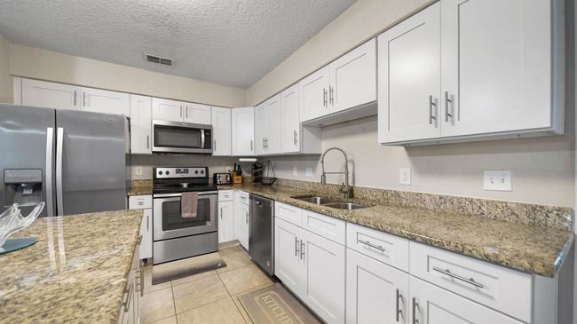11428 Rustic Pines Cir E, House other with 4 bedrooms, 3 bathrooms and null parking in JACKSONVILLE FL | Image 8