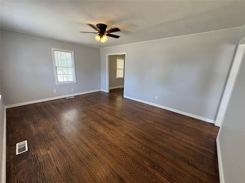 3105 W Park Pl, Oklahoma City, OK, 73107-5241 | Card Image